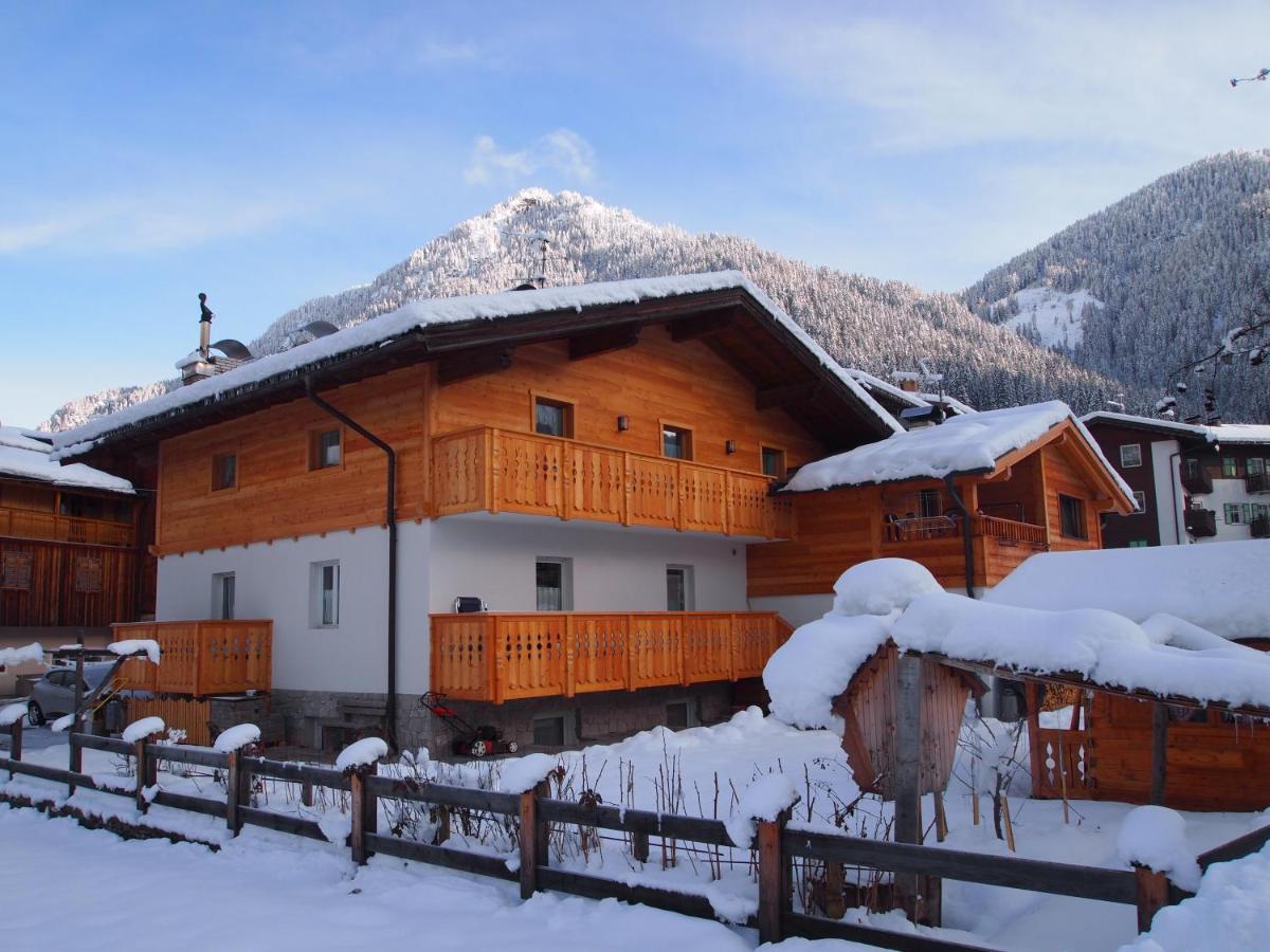 Ciasa Giorgina Apartman Pozza di Fassa Kültér fotó