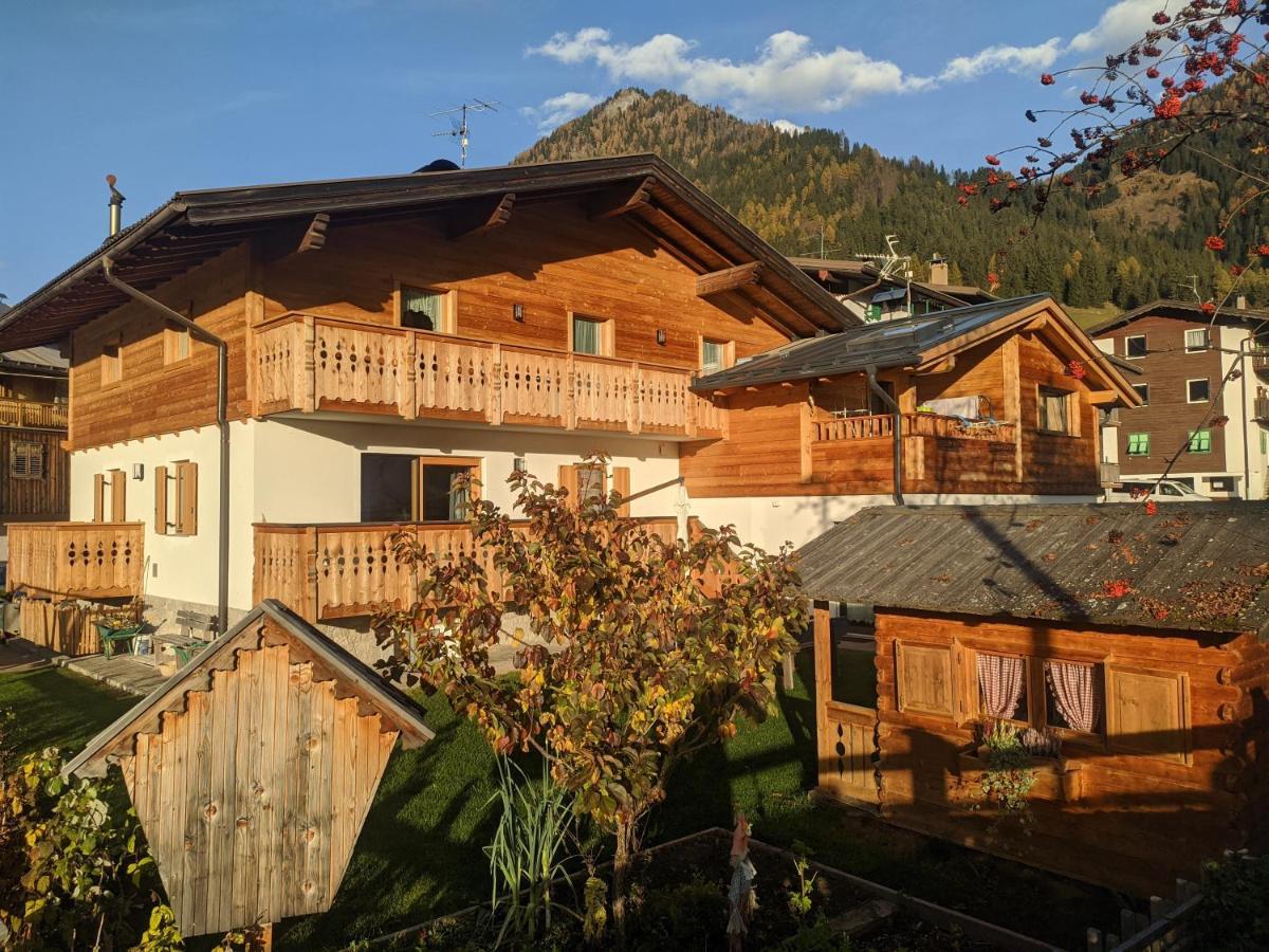 Ciasa Giorgina Apartman Pozza di Fassa Kültér fotó